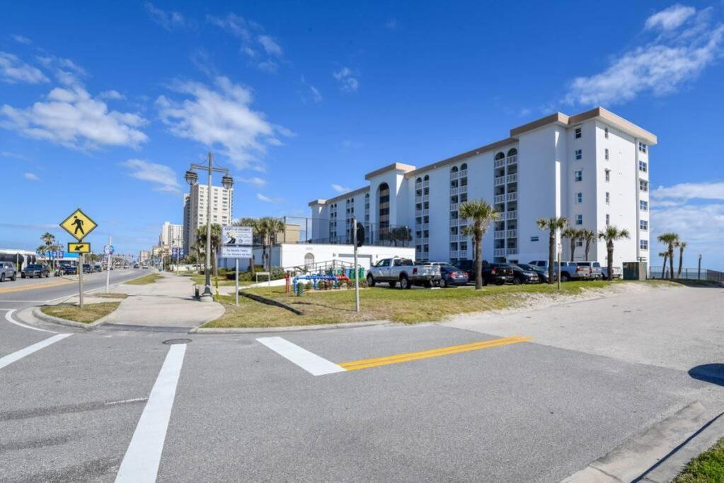 Relax'N'Retreat @ Bellaview603 Apartment Daytona Beach Exterior photo